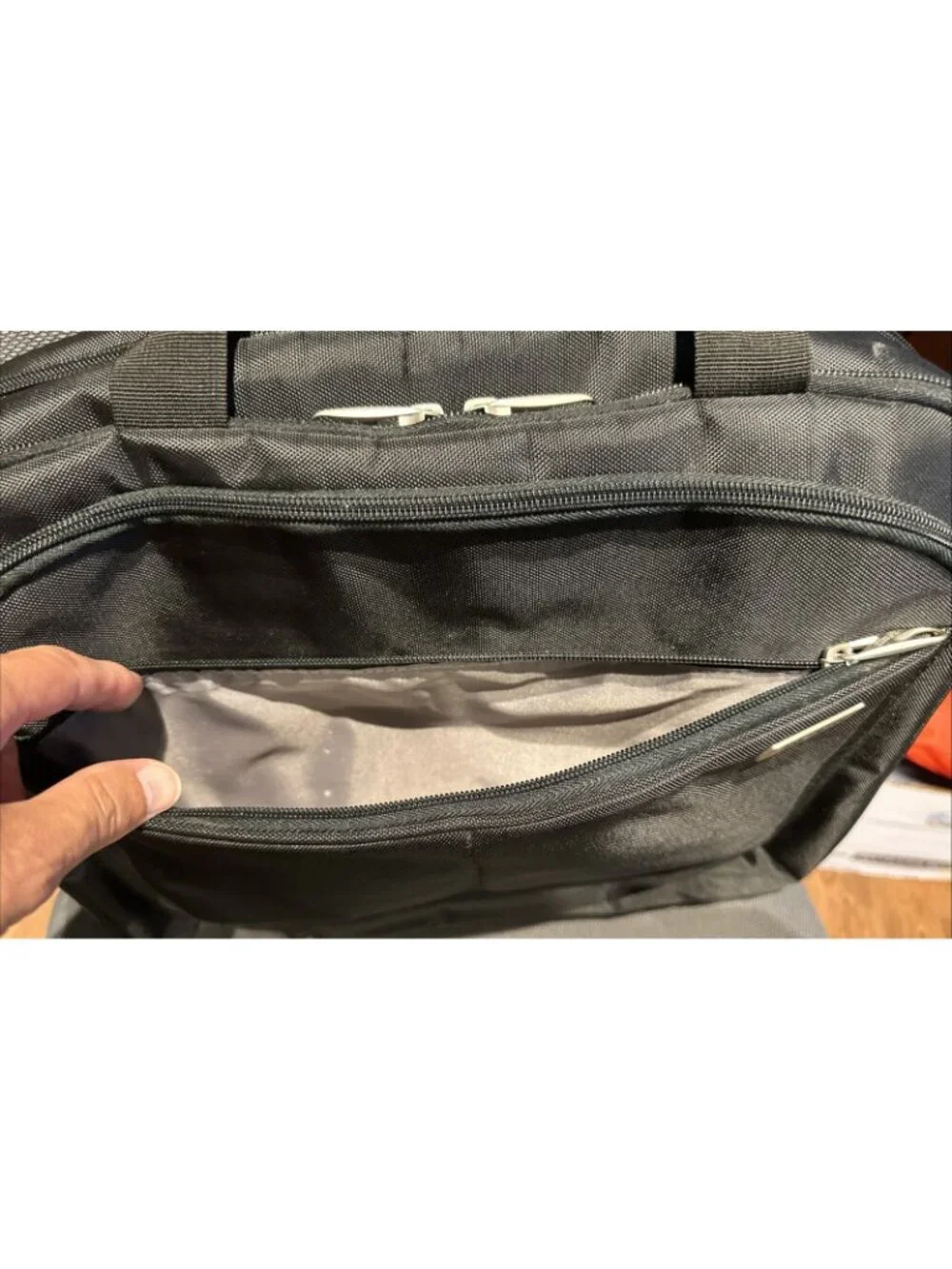 American Tourister Laptop Bag Zip Work Business Carry On Travel Black 17